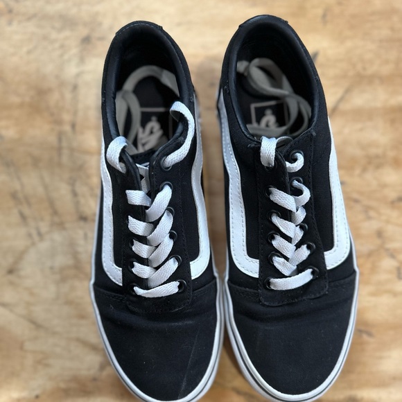 Vans - Picture 2 of 3